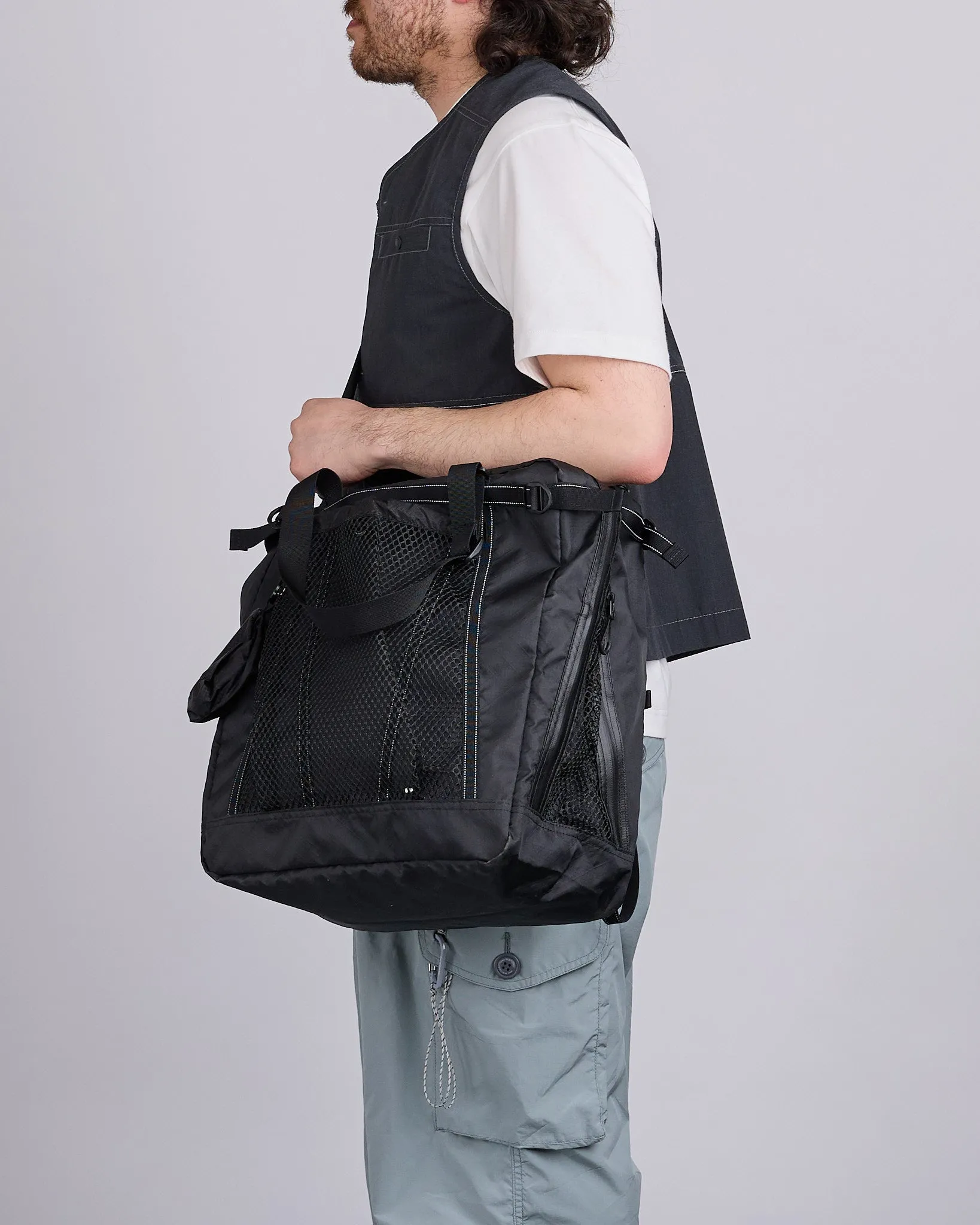 and wander ECOPAK 30L 3 Way Tote Bag Black