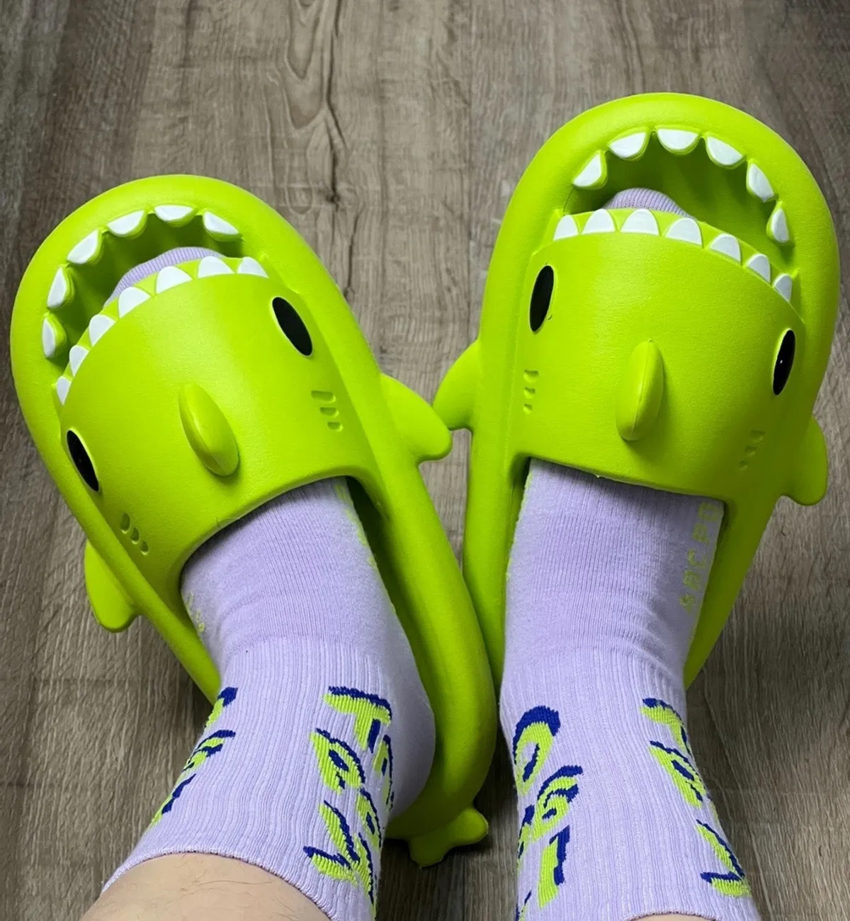 Chikoku Smooth Fun Shark Sandals (Lime)