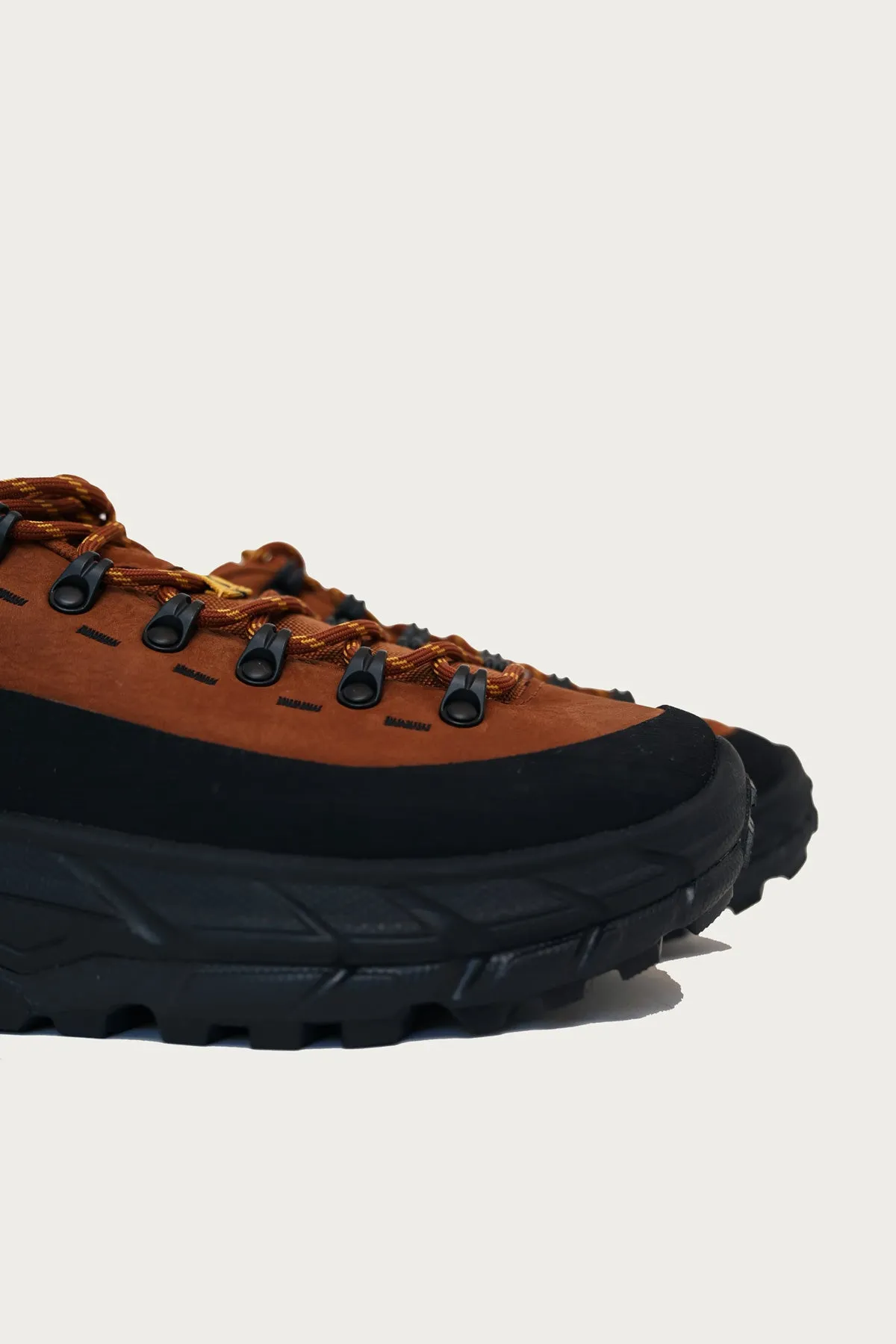 U Tor Summit - Hazelnut/Black